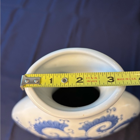 Blue and White Floral Vase - Picture 11 of 11